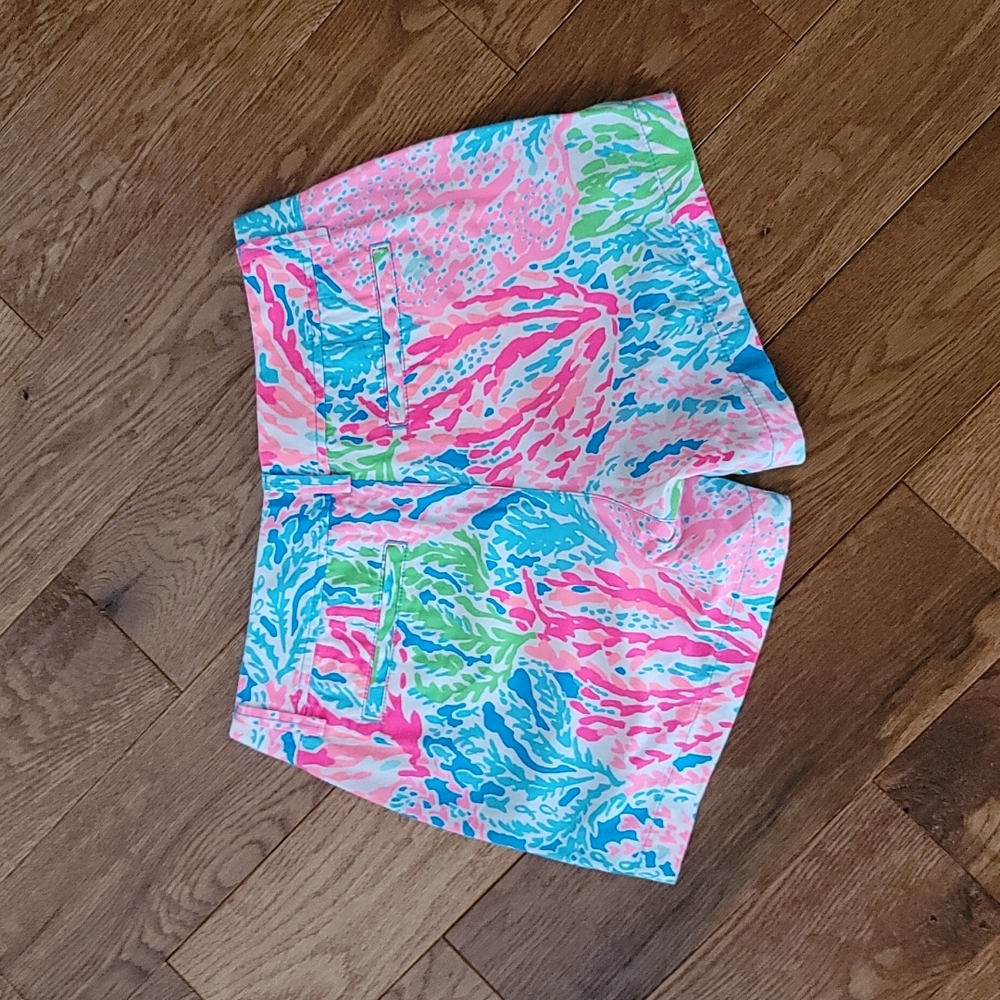 Lilly Pulitzer Coral Reefs Print Callahan Short - Picture 2 of 7
